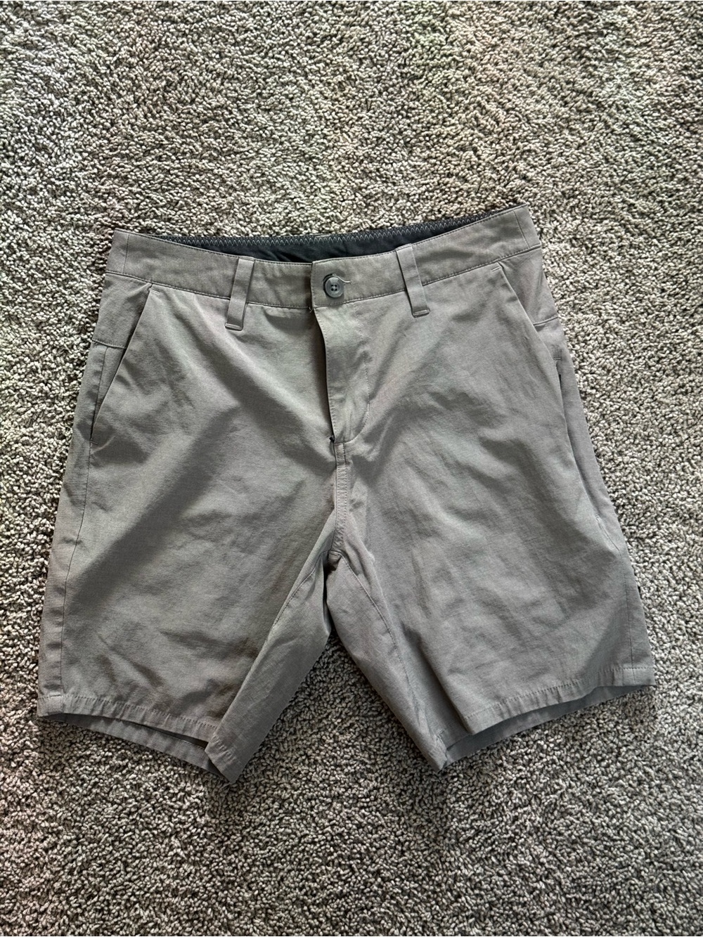 Vuori Men's Gray tan Casual Shorts